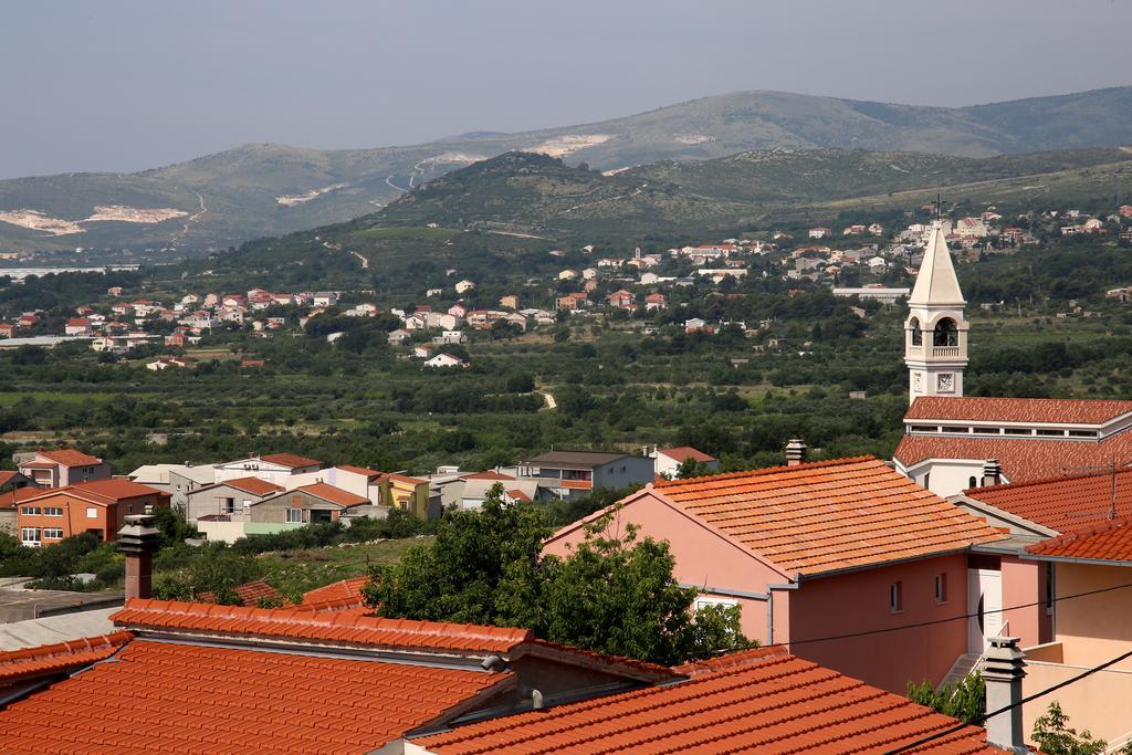 Panorama Holidays Kaštel Stari Buitenkant foto