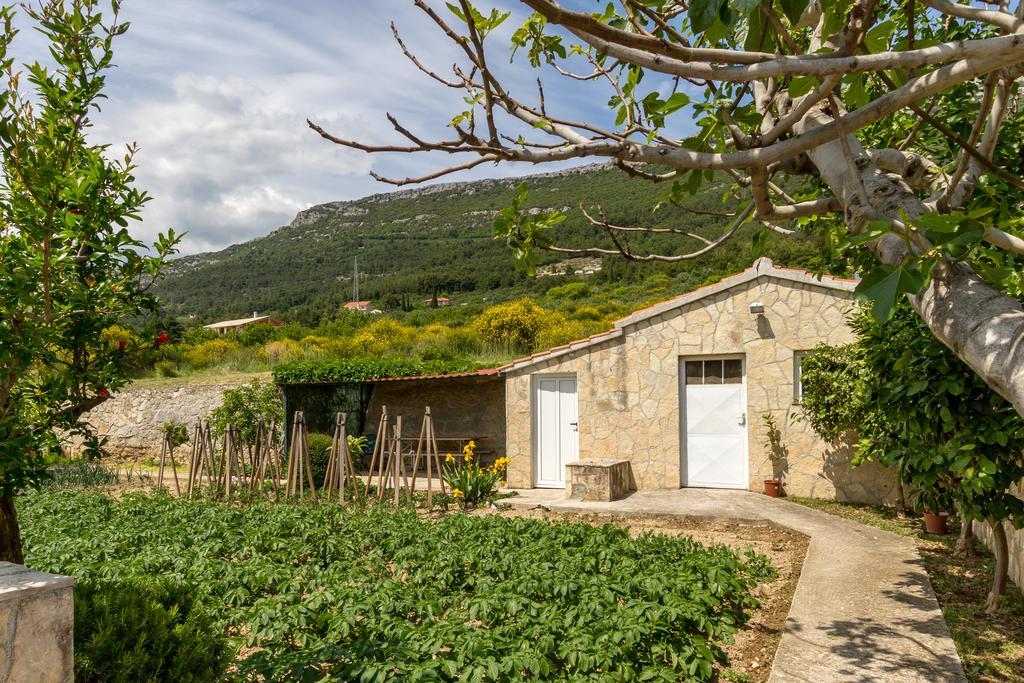 Panorama Holidays Kaštel Stari Buitenkant foto